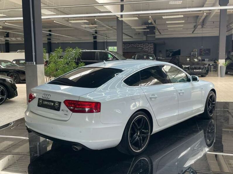 
								Audi A5 2010 pełne									