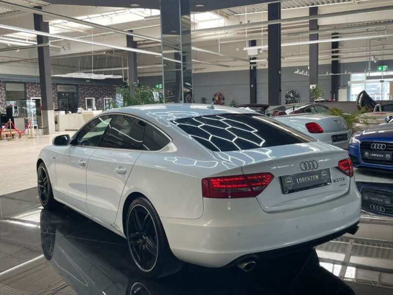 
								Audi A5 2010 pełne									