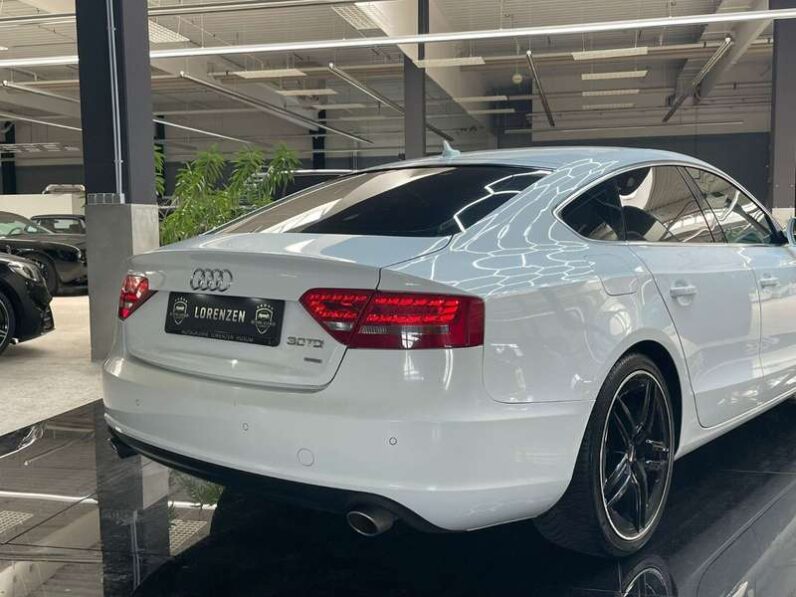 
								Audi A5 2010 pełne									