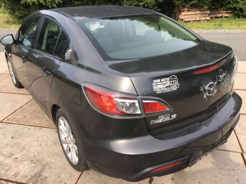 
								Mazda 3 2010 pełne									