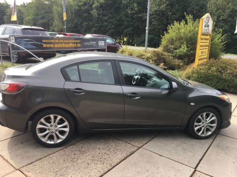 
								Mazda 3 2010 pełne									