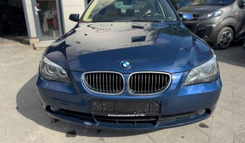 
								BMW 530 2006 pełne									
