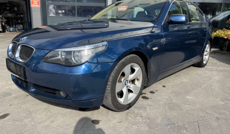 
								BMW 530 2006 pełne									