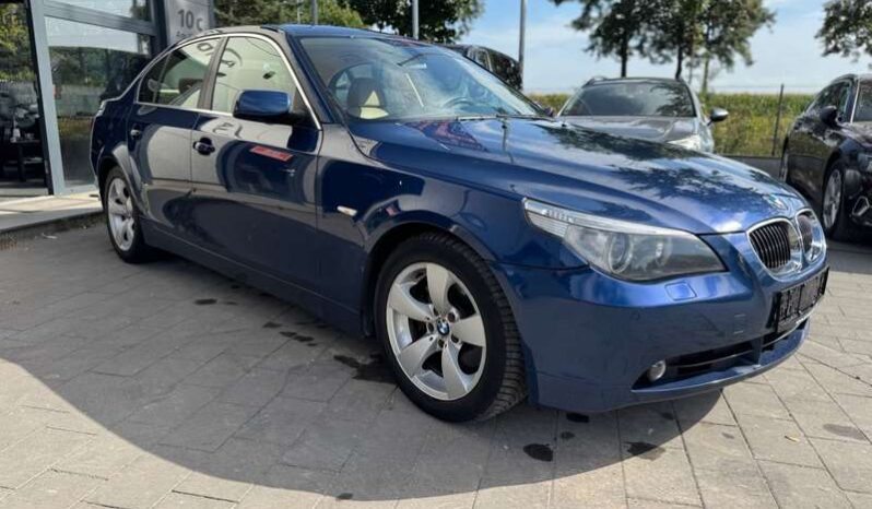 
								BMW 530 2006 pełne									