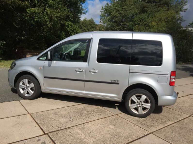 
								Volkswagen Caddy 2013 pełne									