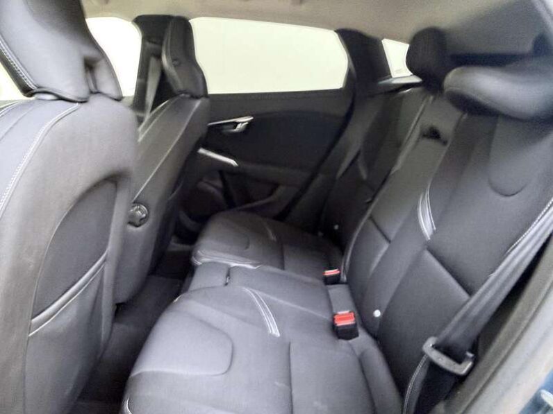 
								Volvo V40 2013 pełne									
