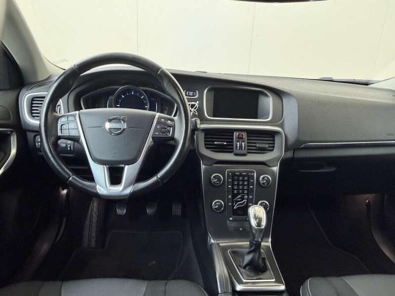 
								Volvo V40 2013 pełne									