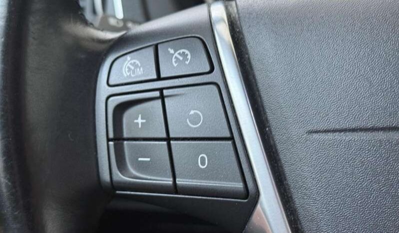 
								Volvo V40 2013 pełne									