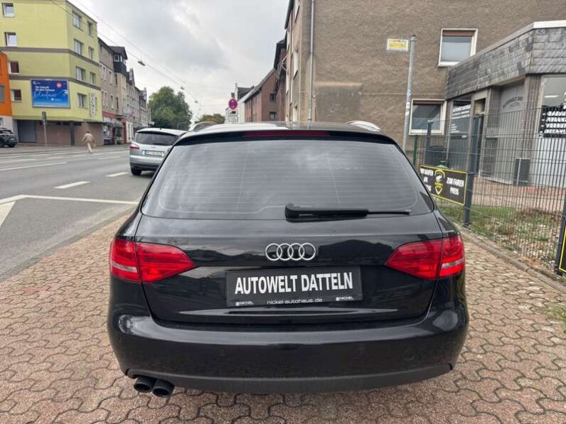 
								Audi A4 2010 pełne									