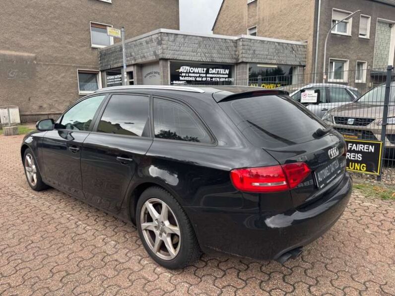 
								Audi A4 2010 pełne									