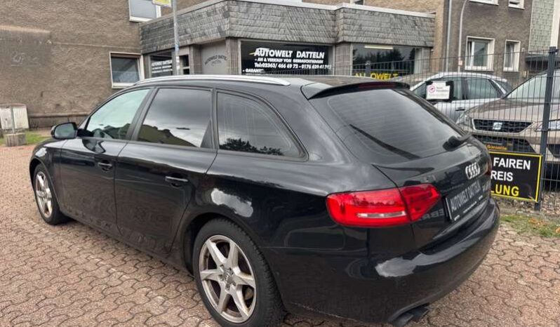 
								Audi A4 2010 pełne									