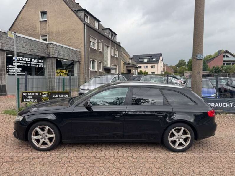 
								Audi A4 2010 pełne									