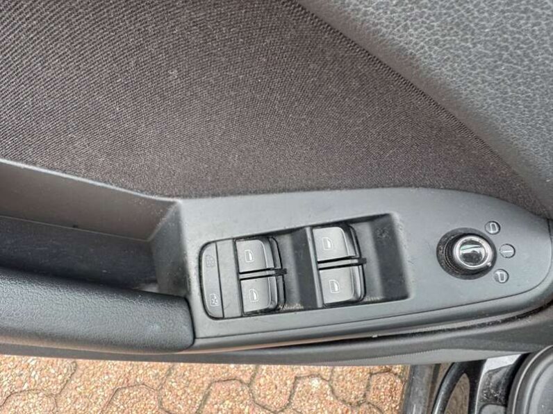 
								Audi A4 2010 pełne									