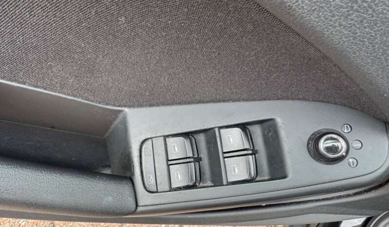 
								Audi A4 2010 pełne									