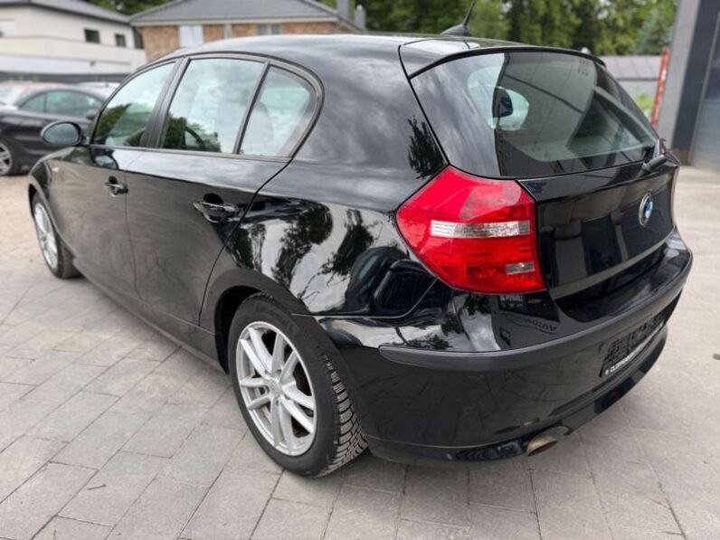 
								BMW 118 2009 pełne									