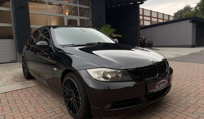 
								BMW 320 2006 pełne									