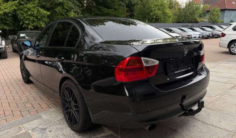 
								BMW 320 2006 pełne									