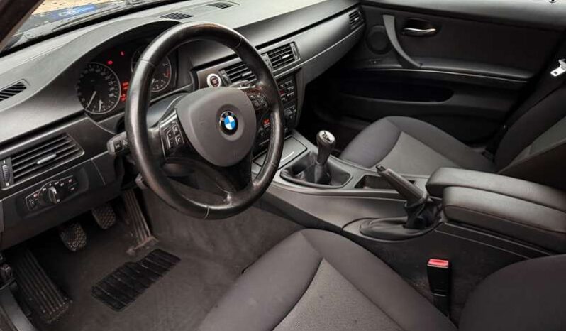 
								BMW 320 2006 pełne									