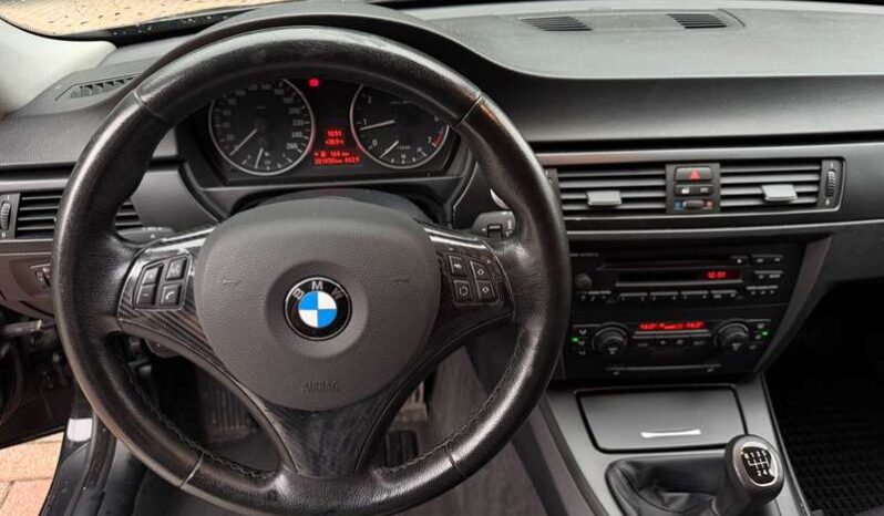 
								BMW 320 2006 pełne									