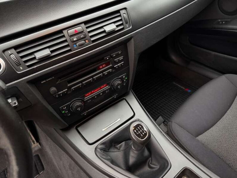 
								BMW 320 2006 pełne									