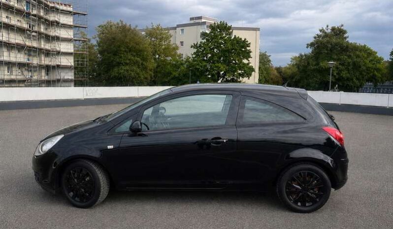 
								Opel Corsa 2010 pełne									