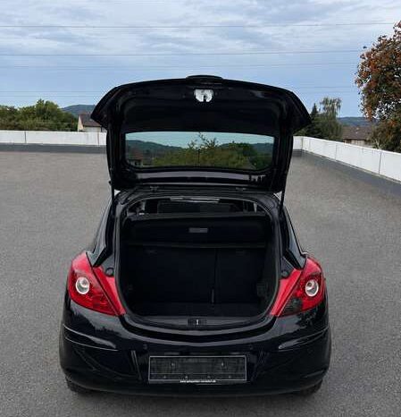 
								Opel Corsa 2010 pełne									