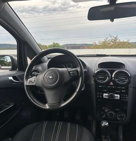 
								Opel Corsa 2010 pełne									